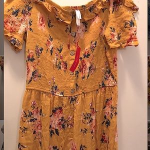 Should to Shoulder Golden Sundress! ☀️BRAND NEW🌻!